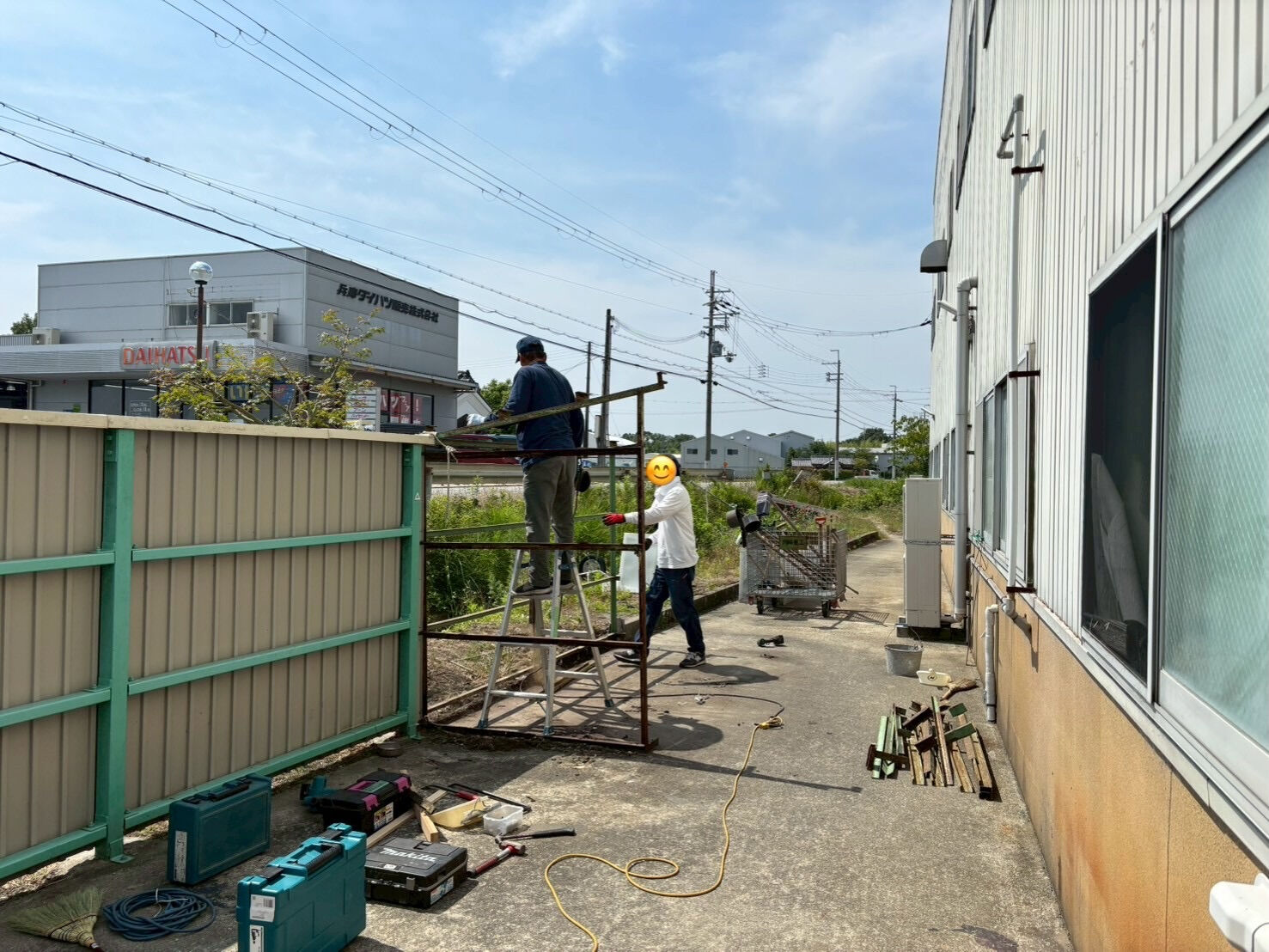 昨日に引き続き、神戸市にて解体工事をご紹介させていただきます