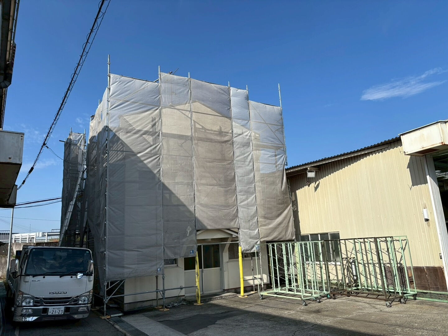 昨日に引き続き、会社事務所の改修工事をご紹介させていただきま